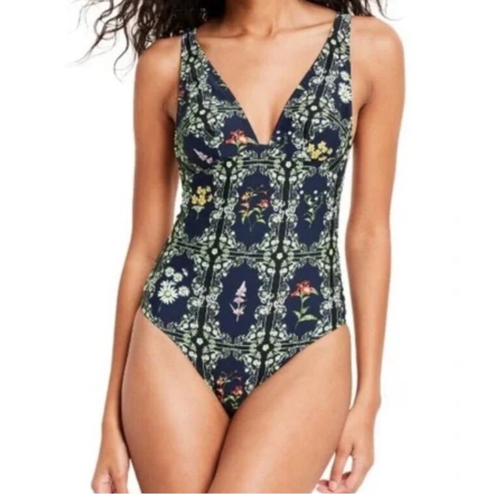 Aguabendita x Target One Piece‎ Swimsuit Size Large EUC